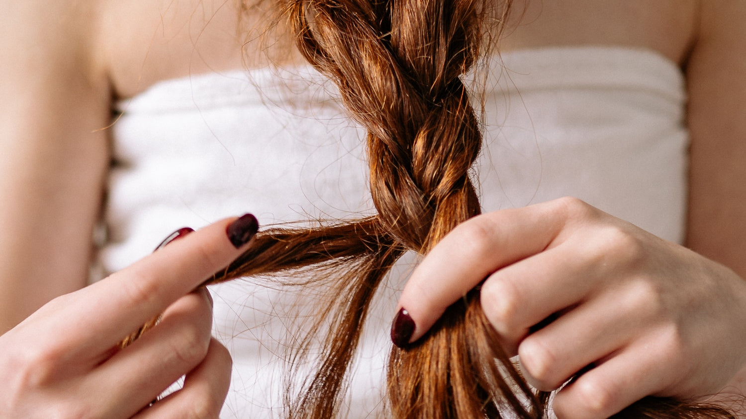 Blog banner for Frontrow Hair: chain braid tutorial video