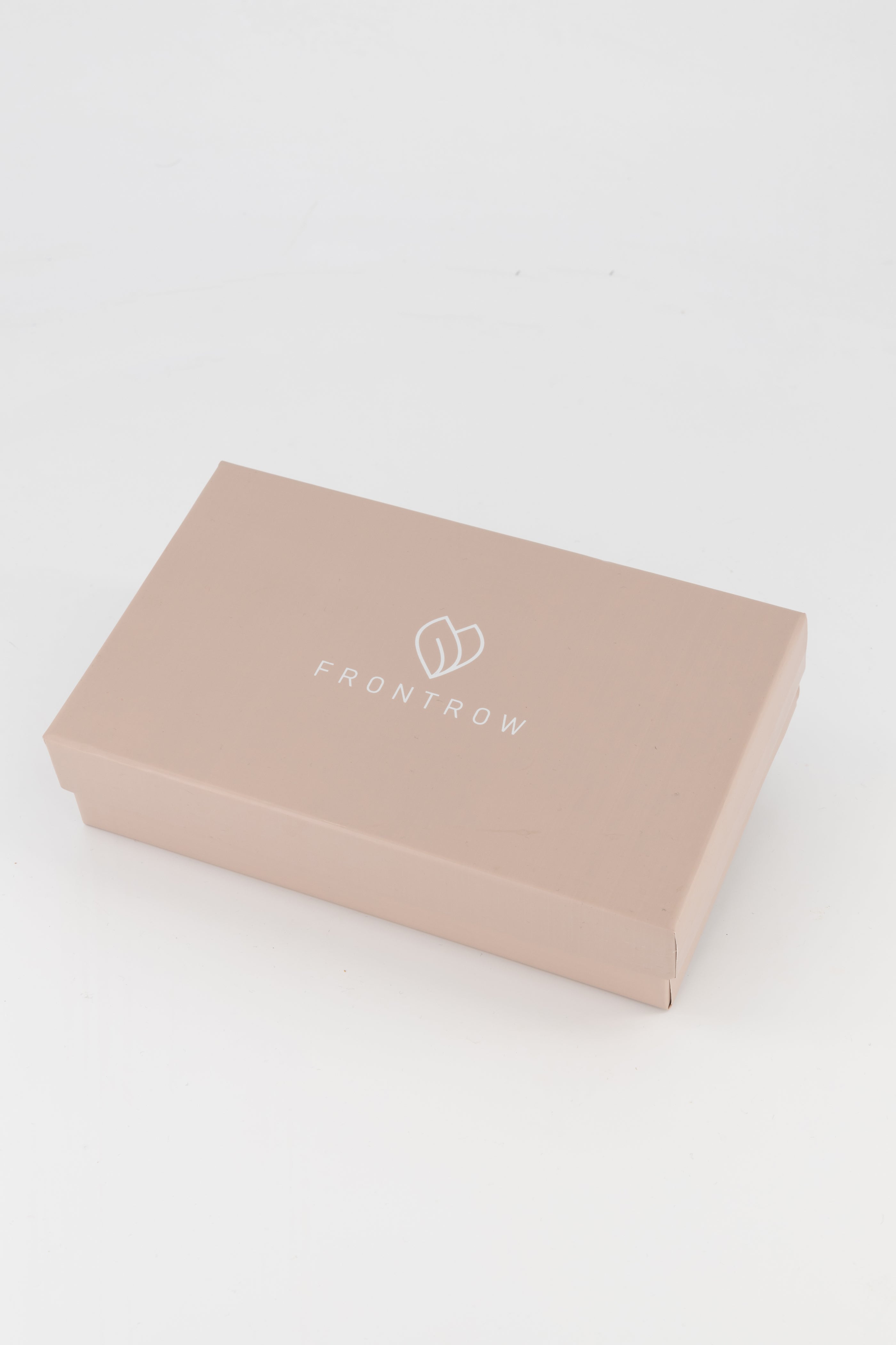 Frontrow clip-in hair extensions packaging box